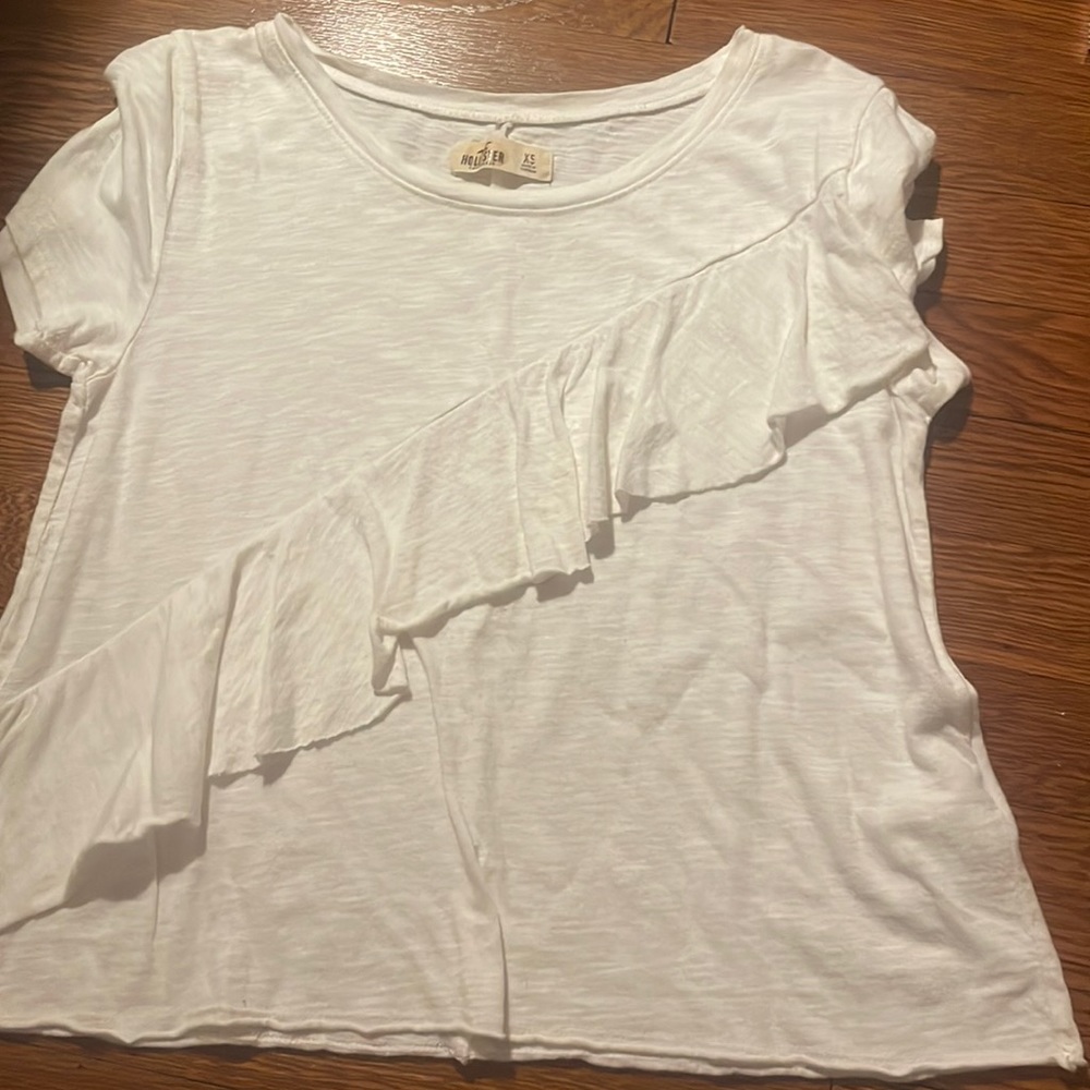 hollister ruffle tee